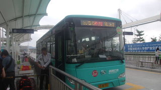 空港最寄り駅から深圳バスに乗車できます