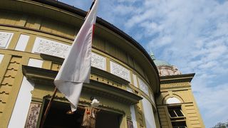 モダンでかわいい郵便局