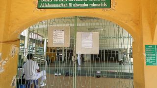 モスクっぽく見えないモスク