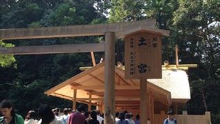 伊勢神宮の別宮の１つ。参拝客で賑わっています。