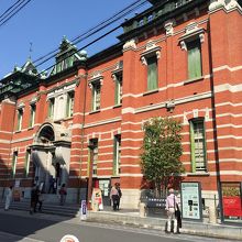 こちらは別館。「アンギアーリの戦い」展は本館で開催中。