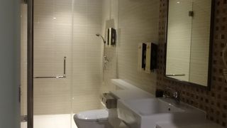 シャワーはラウンジではなくトランジットホテル内にありました