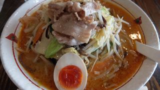 おすすめは，野菜たっぷり　「みそ野菜ラーメン」
