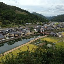 利神城跡の登山道より