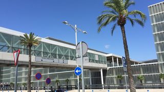 バスでのアクセスが一番便利