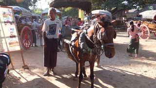 馬車観光が面白いです。