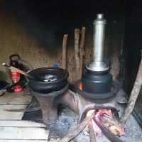 かまどで作るお母さんの料理は絶品☆