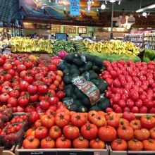 オシャレな野菜や果物のディスプレー