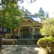 神社のような建物