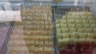 南国フルーツのアイスがあります