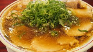 しょうゆベースのスープでこってり