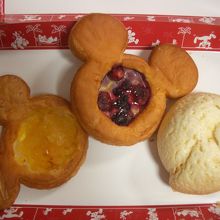 買ったもの　全部美味しかったけど丸いのが一番美味しかった