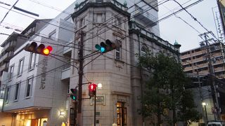 ビルはライトアップされない