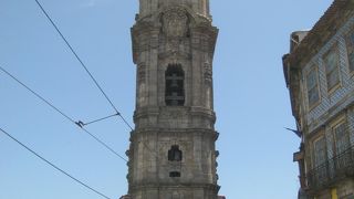 旧市街とのシンポル的な塔です。