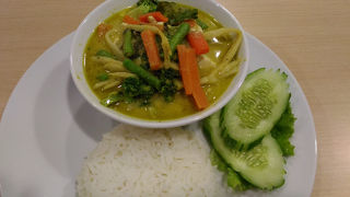 グリーンカレーはホット！