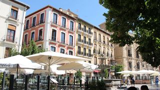 宿泊場所に悩んだら、ヌエバ広場の近くがお勧め♪