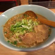 味噌ラーメン10ドルがオススメ