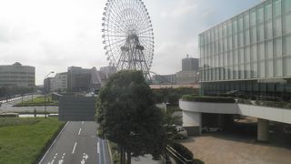 開放的な港の風景