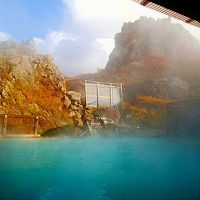 秋空の大露天風呂。思わず長湯してしまいました。