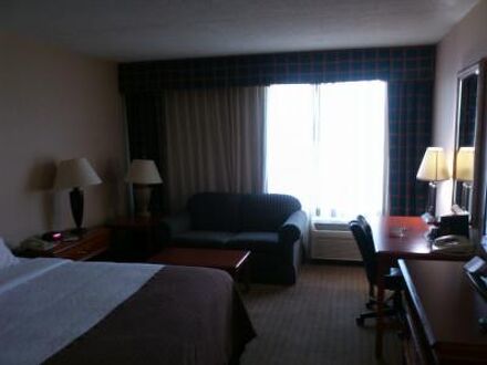 Four Points by Sheraton Cleveland Airport 写真