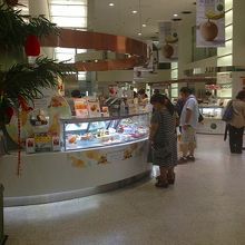 お店に入るとあま〜い香りがただよいます