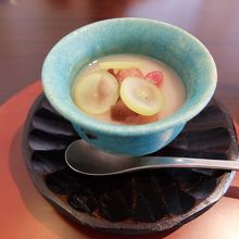 紫いものデザート