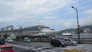 大型豪華客船も寄港