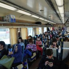 途中で満席になりましたが、私は指定なしで座っていました。