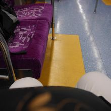 帰りの鈍行は、ガラガラでした。写真はアングルの失敗です