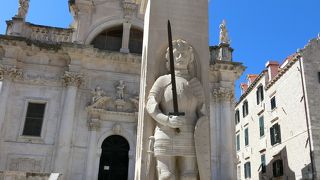 都市の自由と独立の象徴