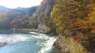 奥山から平野へ、渓谷と里の風景