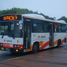 「岸和田駅」から南海バス「道の駅愛彩ランド」行きにて３０分