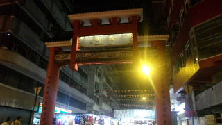 結構長く続いていますので、南北の雰囲気の差を楽しめます