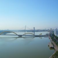 部屋から見えるロン橋