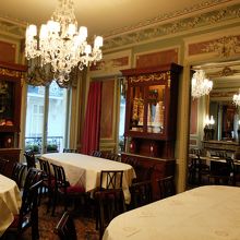 ゴージャスな雰囲気の２階