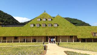 ラ コリーナ へ