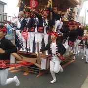 南海の岸和田駅周辺で開かれる９月のお祭りの他に10月にJR東岸和田駅周辺でも行われています