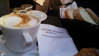 デム ゲストハウス