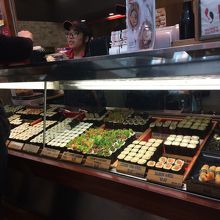 すし屋の多さにびっくり　なかなか美味しそう
