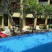 プールアクセス