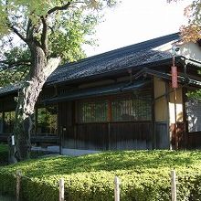 文化財指定になっている書院と茶室は実際に使われています