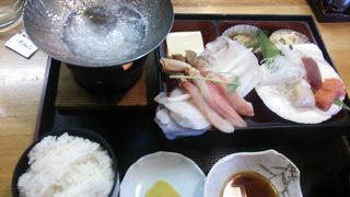 ２階レストランの店員の無礼な応対に「ぶちギレ寸前」