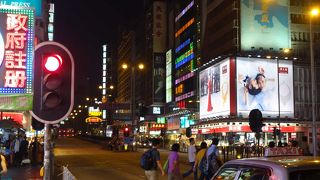 香港を象徴する大通り