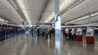 便利な空港ですが・・・