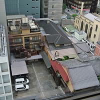 料亭吉兆が見えます。