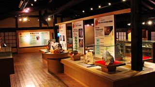 小さな小さな秘湯。熱い湯が好きな方に…