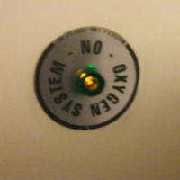 天井にある酸素が出るところ　２８００ｍ位の酸素濃度だそうです