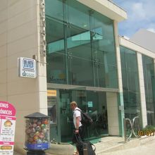 プライア地区のケーブルカーの乗り場の建物です。