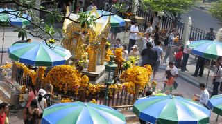 テロ後のエラワン