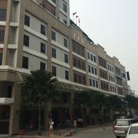 下層の写真。ホテル自体は高層ビルです。